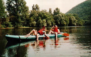 audrey_lily_canoing2